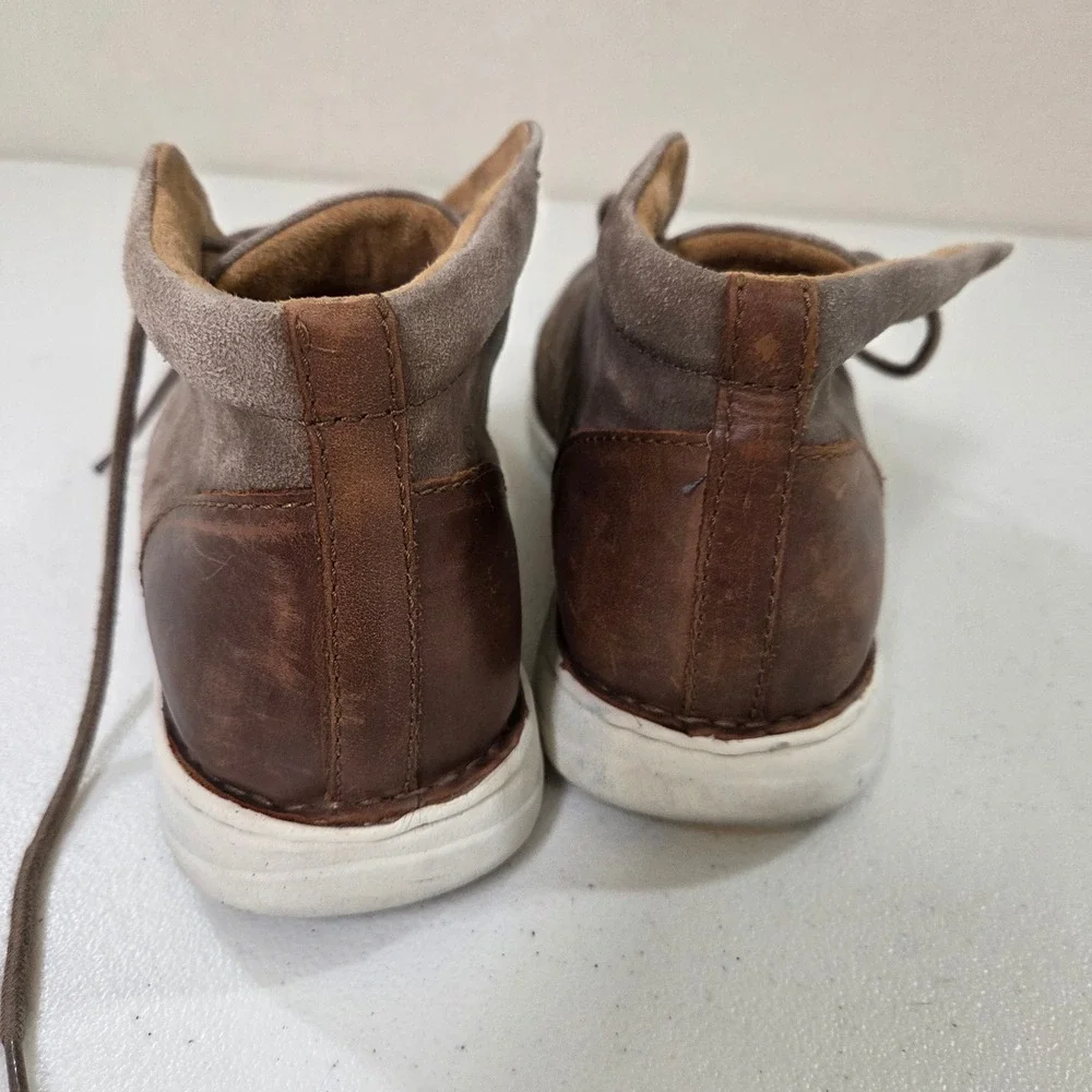 Born Harrison Mens 10M Taupe Suede Leather Chukka Boots BM0015055 Brown